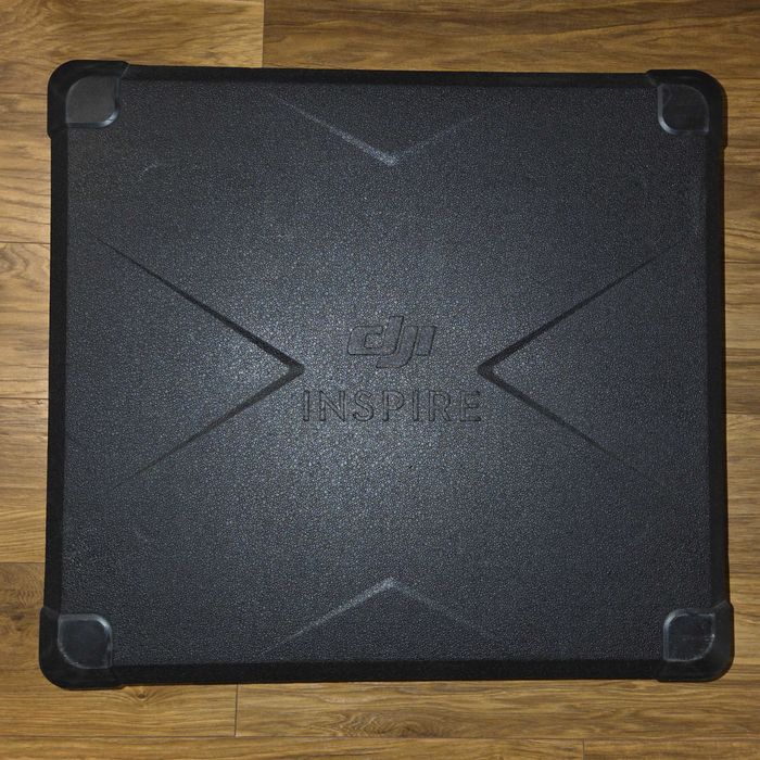 DJI INSPIRE 2 z kamerą ZENMUSE X5S  zestaw w idealnym stanie, jak nowy