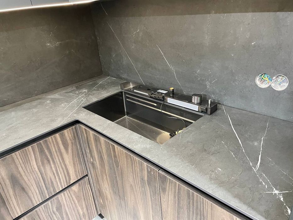 Кухни, меблі, шафи