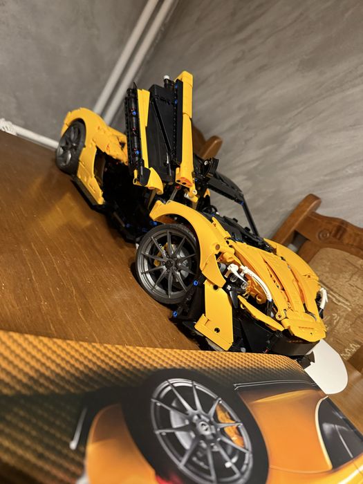 LEGO 42172 Technic McLaren P1 złożony