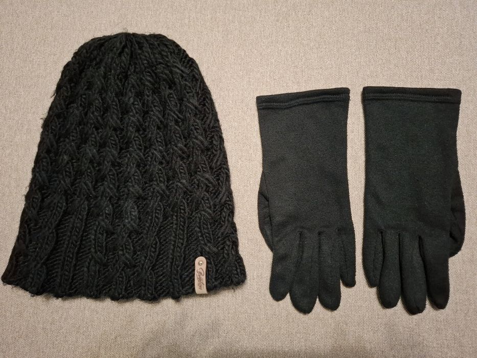 Комплект вязаная  шапка перчатки женские черные braxton на флисе