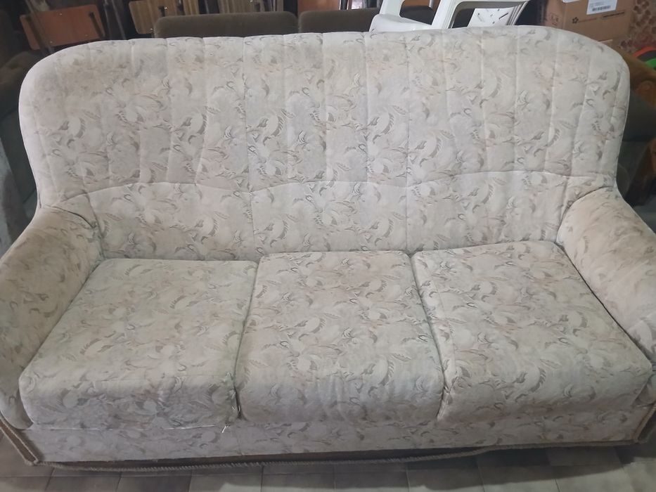 Conjunto 3 sofas: 2 poltronas,1 sofa grande