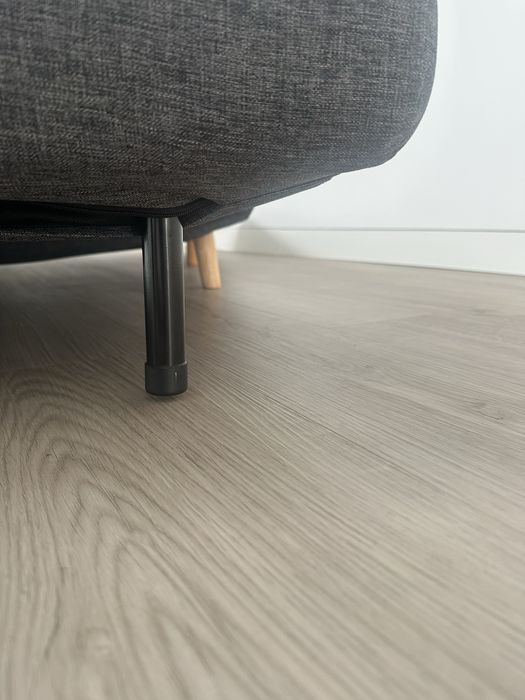 Sofá Cama com duas almofadas