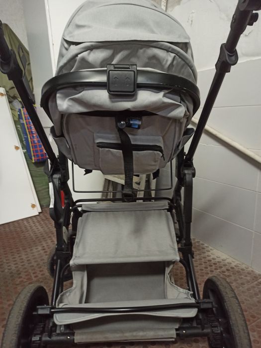 carrinho de bebé + côco