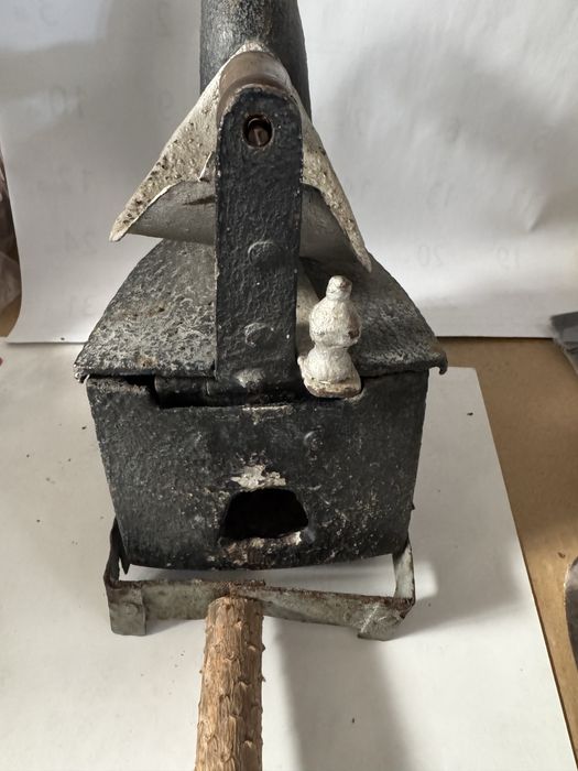 Ferro antigo a carvão