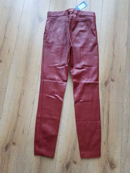 M 38 ZARA wąskie leginsy spodnie z wysokim stanem lateksowe skóra ekol