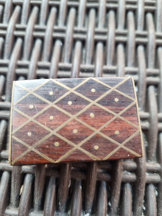 Vintage mini caixa de madeira e Latão
