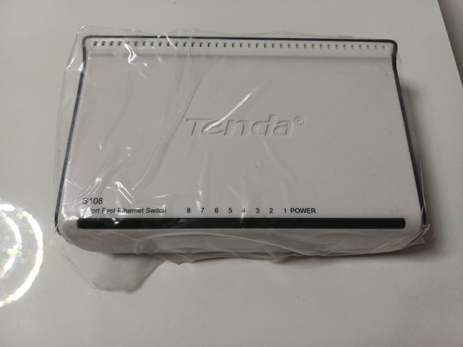 8-Port Fast Ethernet Switch
