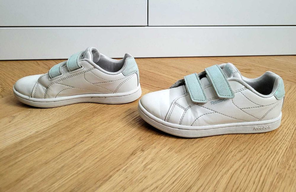 Snickersy REEBOK dziewczęce (rozm. 30) z brokatowymi wstawkami