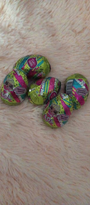 Шоколадні яйця Lol