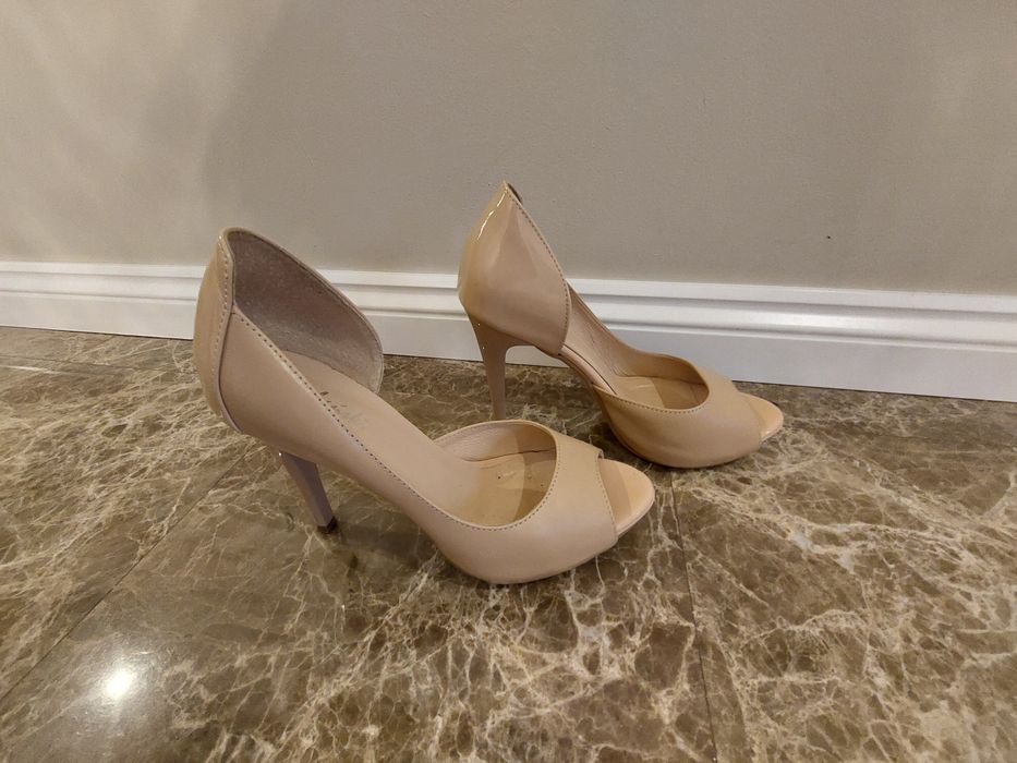 Buty beżowe R.Polański
