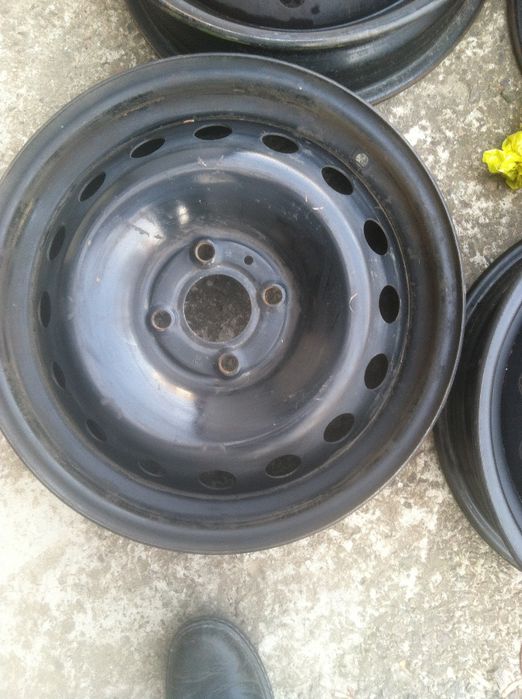 Диски 15 Ниссан Ноут, Микра, Дачия логан, Рено Канго 4шт 2шт: 1 150 грн ...