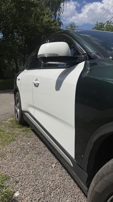 Двері передні праві Vinfast VF8 2022-2025