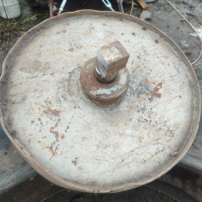 Продам опорне колесо на плуг