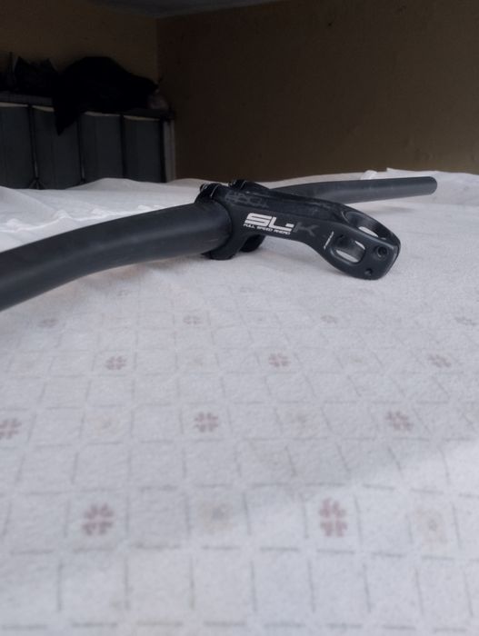 Guiador carbono Alpcross e avanço fsa slr