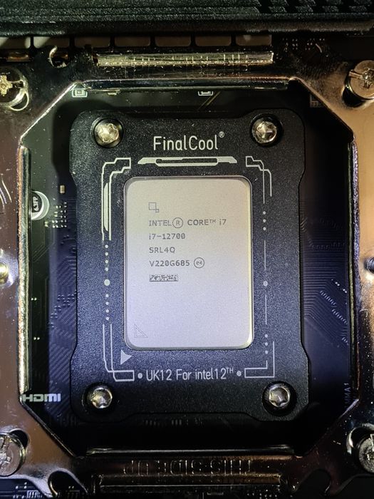 Intel Core i7 12700