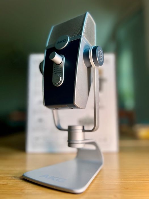 Mikrofon AKG Lyra USB – Idealny do nagrań i podcastów, jak nowy!