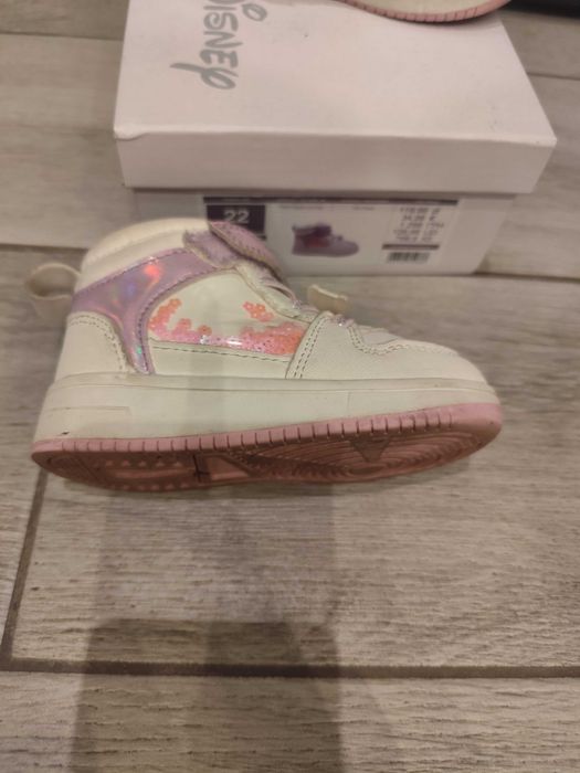 Buty dziecięce r.22 dla dziewczynki Daisy