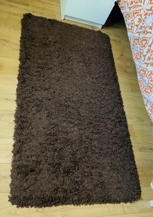 Tapetes castanhos QUARTO