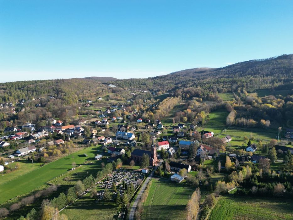 JARNOŁTÓWEK działki budowlane 63 ary.