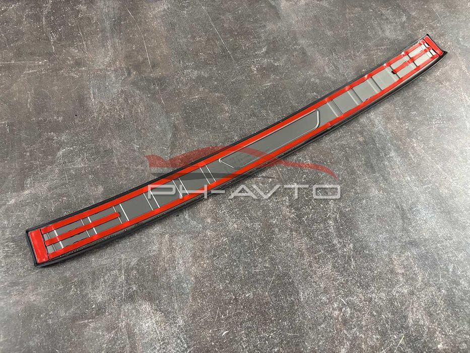 Накладка на задній бампер Toyota Camry 70 Premium із загином