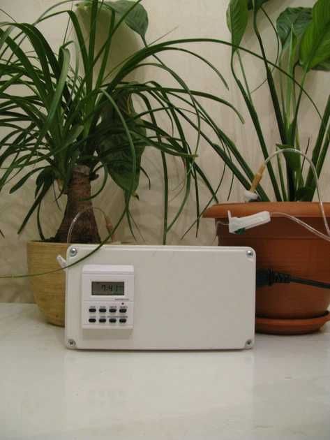 Автоматичний полив (автополив) кімнатних рослин (квітів) від мережі