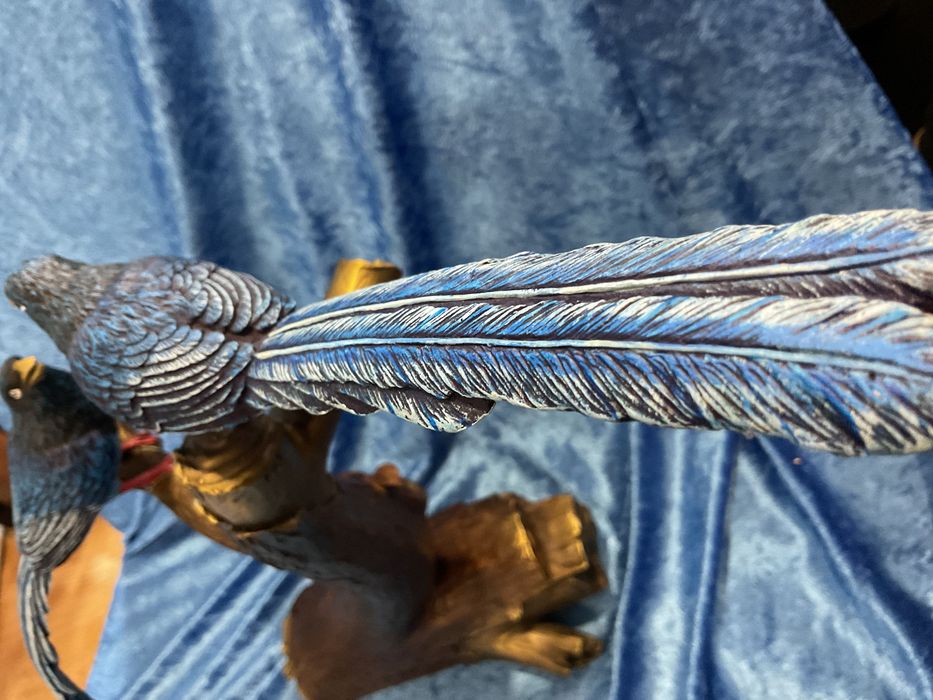Escultura bronze aves do paraíso em tronco altura 41 cm