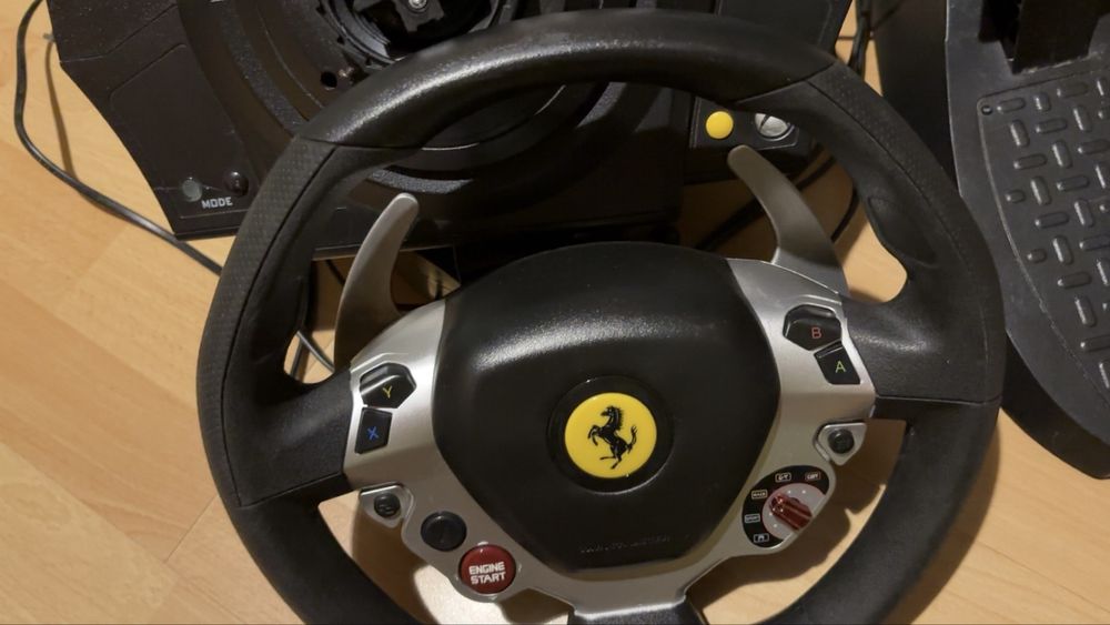 Thrustmaster TX Racing Wheel - Ferrari 458 Italia