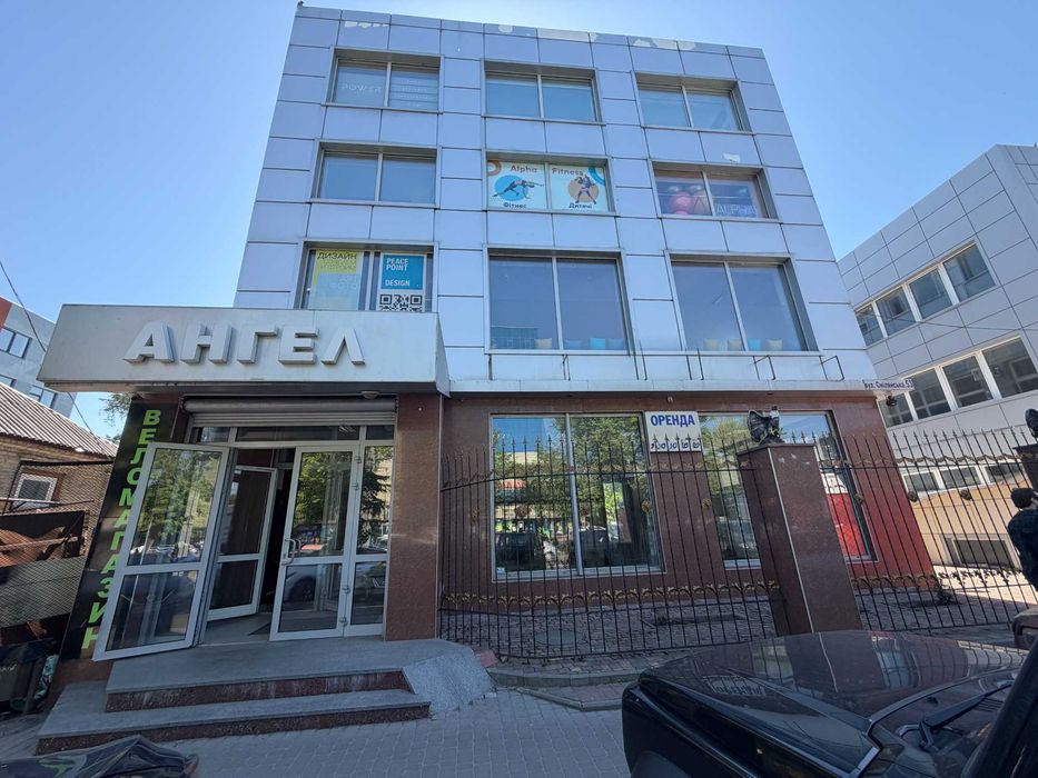 Приміщення в центрі біля ринку