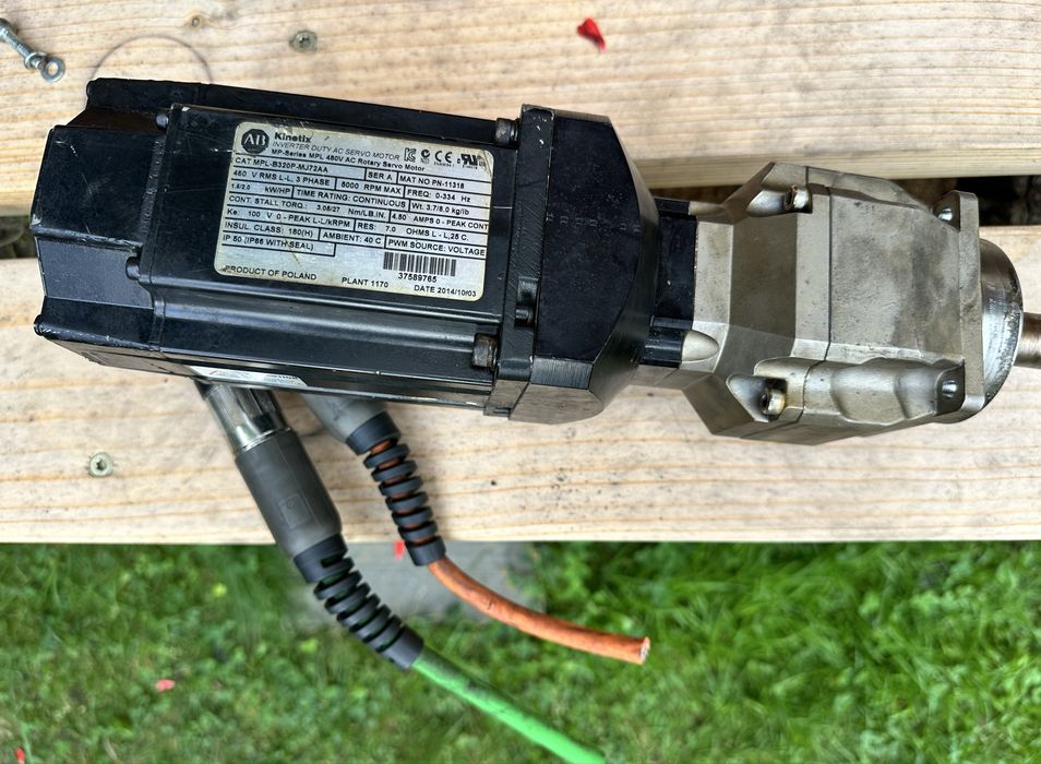 Serwonapęd Allen-Bradley MPL-B320P-MJ72AA 1.5kW
