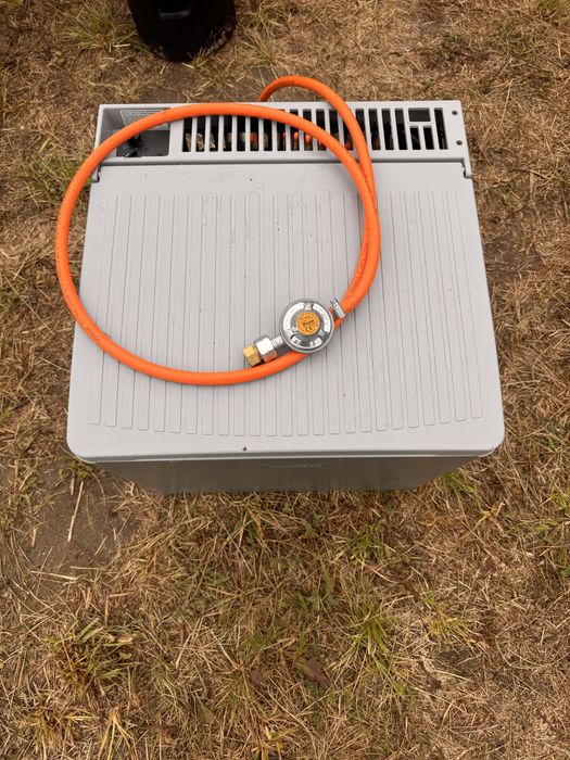 Lodowka dometic absorpcyjna gaz/12v/230v  na ryby ,dzialke ,do kampera