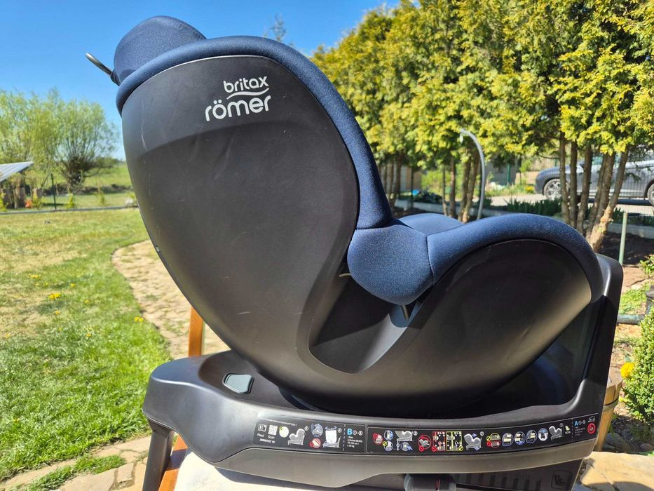 Fotelik obrotowy Britax Romer Dualfix M Plus