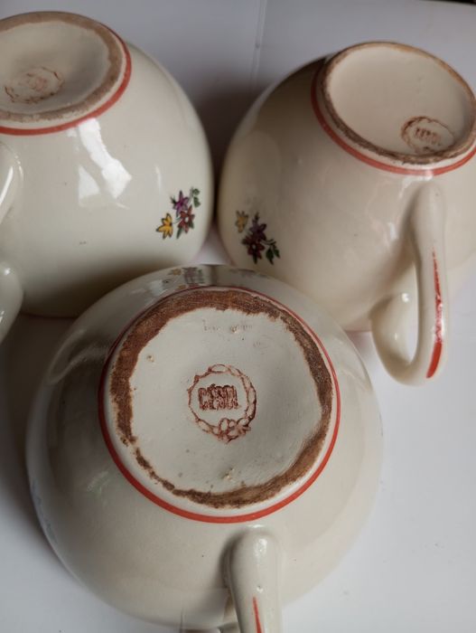 Chávenas de porcelana antiga , da Fábrica Cesol (Coimbra)