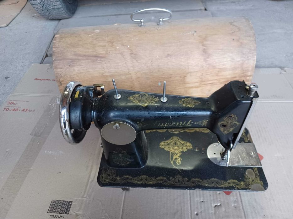 Швейная машинка ручная Zucznik Made Poland