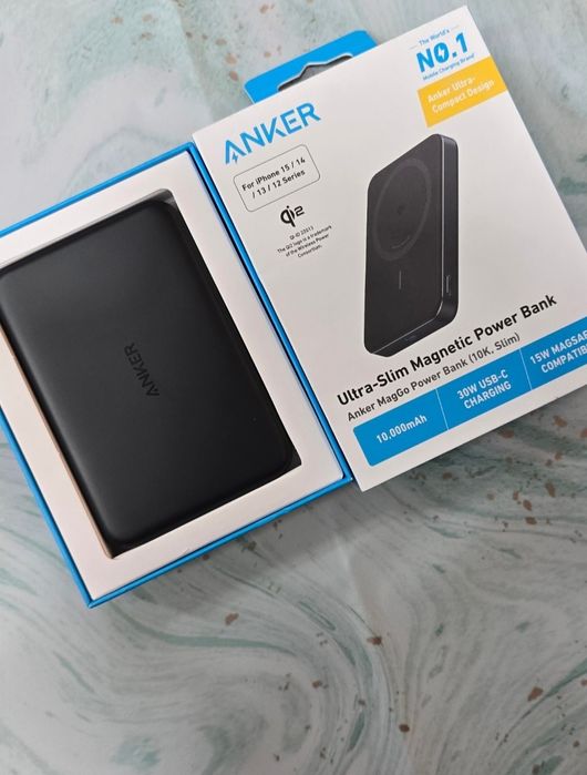 Магнітний павербанк Anker для iPhone, новий