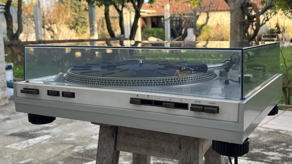 Blaupunkt P-240 Gira-discos Automático Direct Drive (Made in Japan)