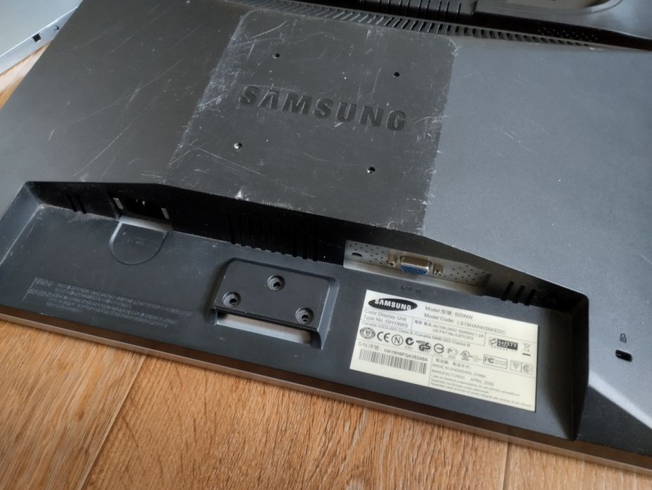 Монитор дисплей Samsung Hyundai