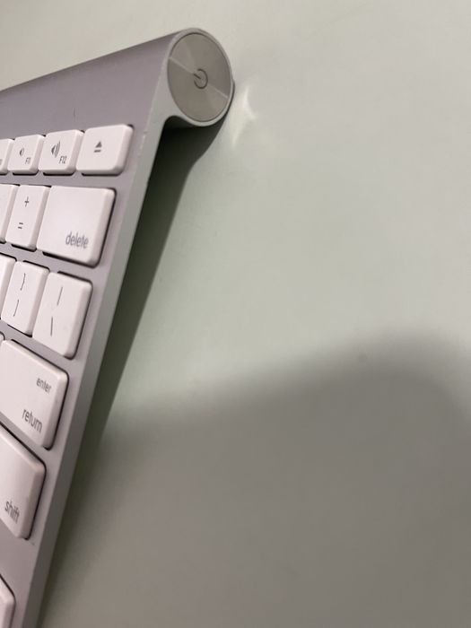 Apple Wireless Keyboard64740117295107121