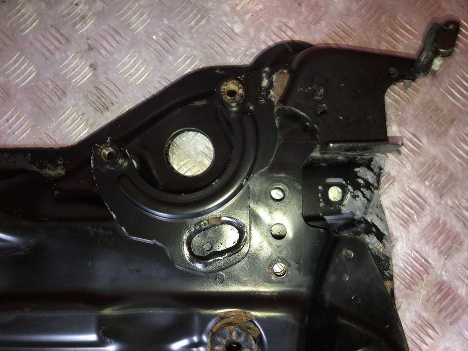 Балка передня підрамник Peugeot 308 2 T9 770687A016  Пежо 308 балка передняя