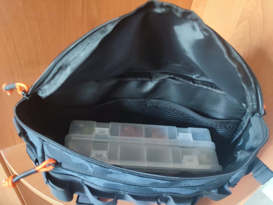 Сумка спінінгіста поясна