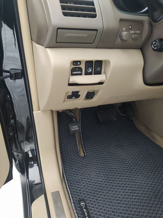 Продам Лексус RX 2003 року 330.