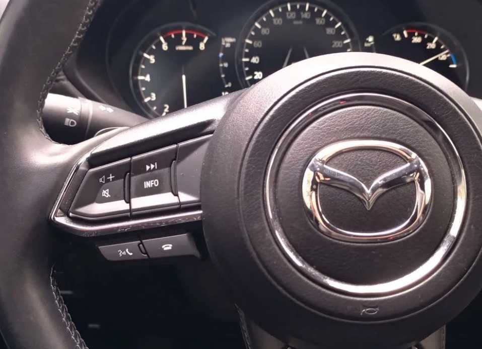 Mazda CX-5 Signature 2023 року