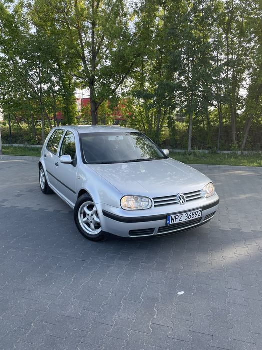 Golf 4 1.6 16v 2001r/Klima/4 szyby elektryczne/Hak