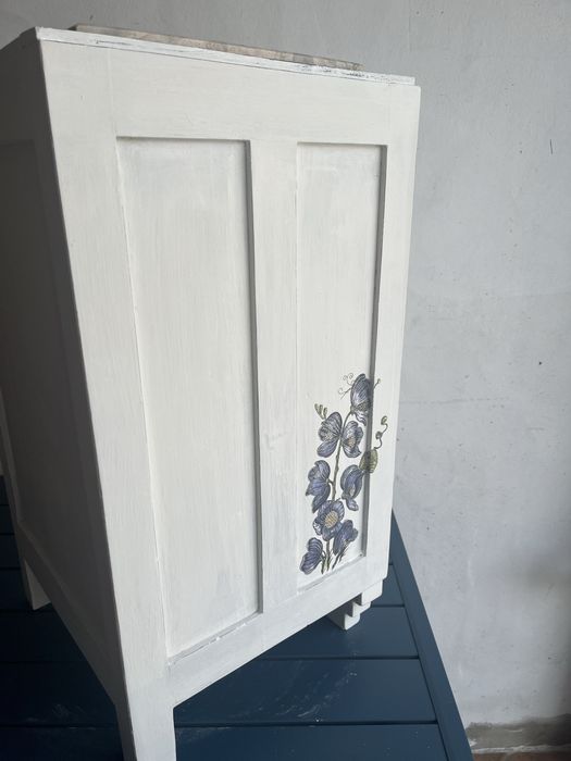 Mesinha de cabeceira