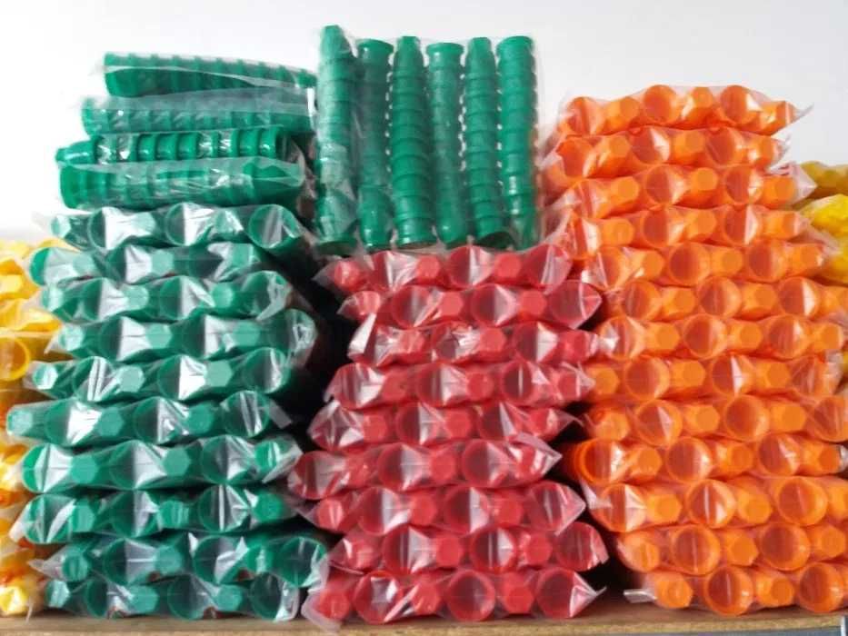 Ковпачки на гайку колеса 32/33, великий вибір кольорів.