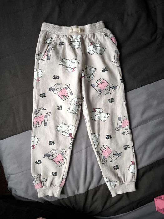 Spodnie dziewczęce 3 pary  r. 122