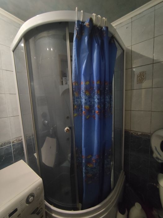 Душова кабіна з ванночкою