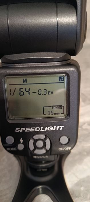 Продам спалах до Canon