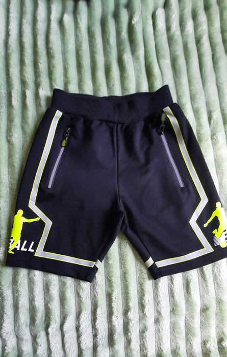 Продам шорты на хлопчика