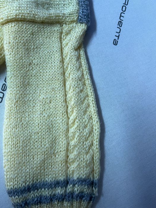 Casaco de la feito a mão, amarelo e vinza