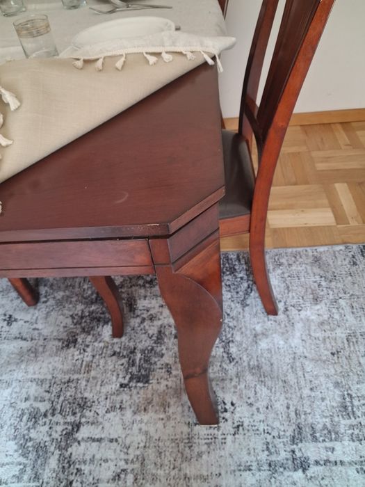 Stół drewniany i 6 krzeseł